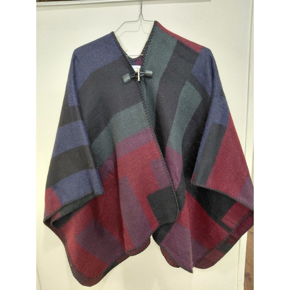 Calvin Klein Women’s Shawl Poncho One Size Red/Maroon/Black Green